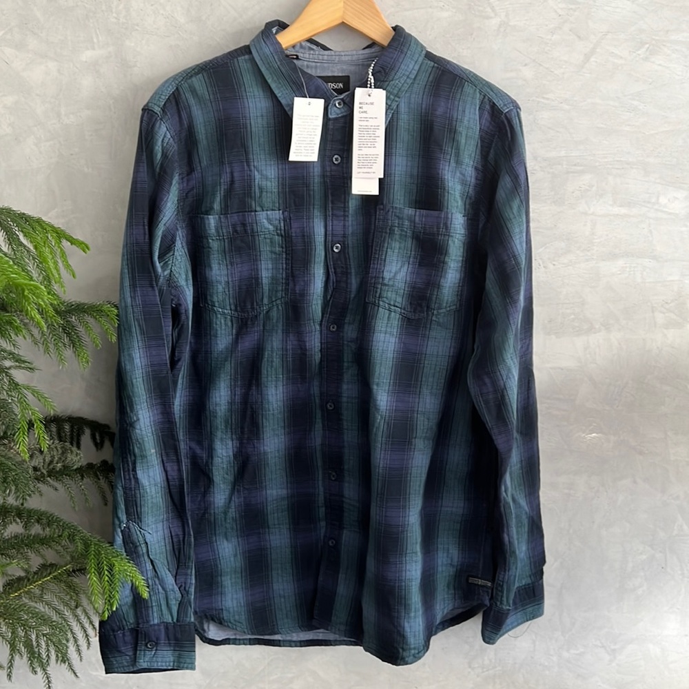 Hudson Jeans Mens Long Sleeve Shirt cut from 100% cotton with a straight Size XL